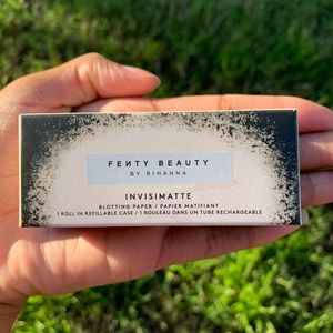 Fenty Beauty- Invisimatte Blotting Paper